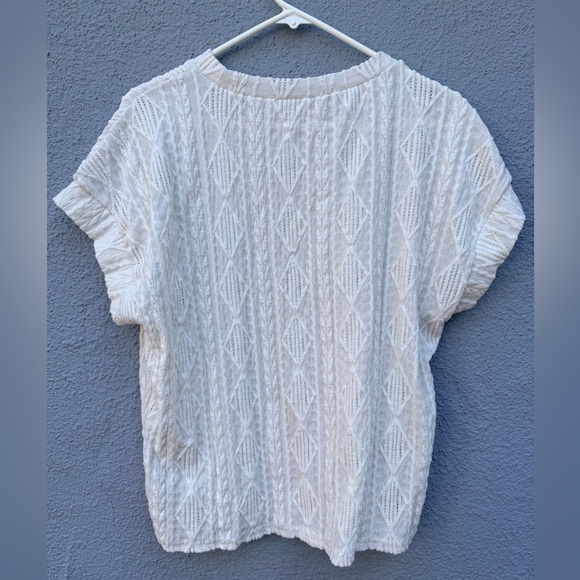 Tops - White Textured Women's Top, size Large